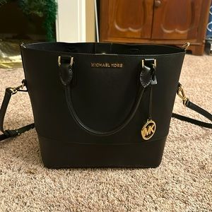 Michael Kors medium sized black tote purse